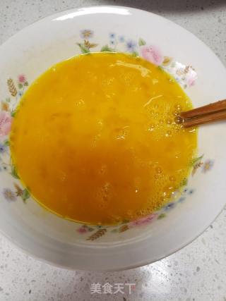 菠菜鸡蛋馅饼的做法步骤：2