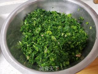 菠菜鸡蛋馅饼的做法步骤：1