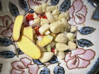 酱焖鱼杂豆腐的做法步骤：3