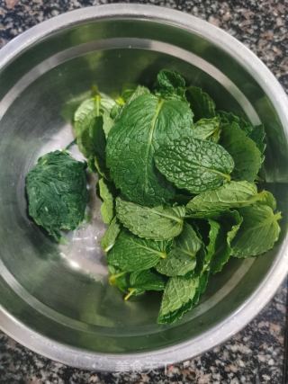 艾草煎饼的做法步骤：1