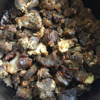 牛筋烧腐竹鹿茸菇的做法步骤：1