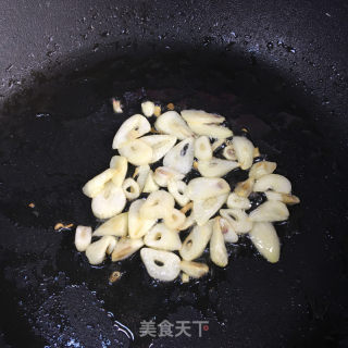 蒜片炒小青菜的做法步骤：3