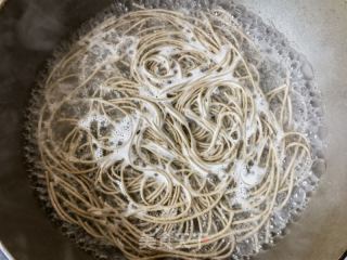 荠菜豆腐荞麦面的做法步骤：5