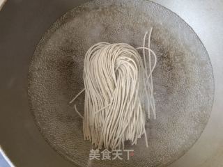 荠菜豆腐荞麦面的做法步骤：4