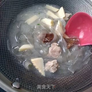 腊鸭竹笋煮宽粉的做法步骤：7