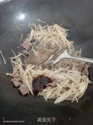 萝卜炒牛肉的做法步骤：4