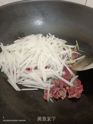 萝卜炒牛肉的做法步骤：3
