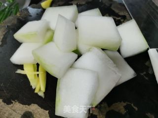 肥牛冬瓜汤的做法步骤：1