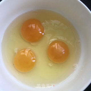 鱼香鸡蛋的做法步骤：2