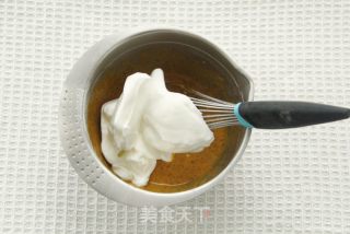 焦糖奶油红茶蛋糕卷，淡淡茶香+浓郁焦糖奶油的做法步骤：12