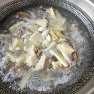 腊鸭腿炖春笋的做法步骤：10
