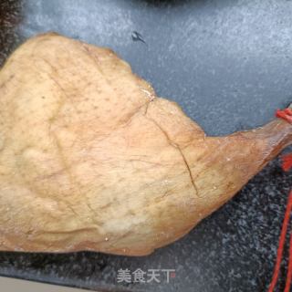 腊鸭腿炖春笋的做法步骤：1