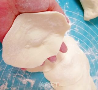 猪肉莲藕馅包子的做法步骤：10