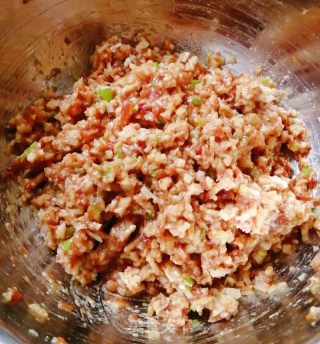 猪肉莲藕馅包子的做法步骤：7