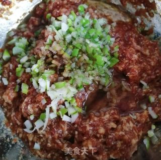 猪肉莲藕馅包子的做法步骤：5