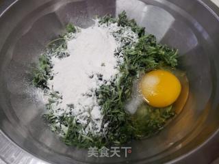 白蒿鸡蛋煎饼的做法步骤：4