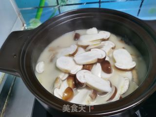 松茸黑鱼汤的做法步骤：7