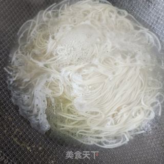 荠菜驴肉丸汤面的做法步骤：5