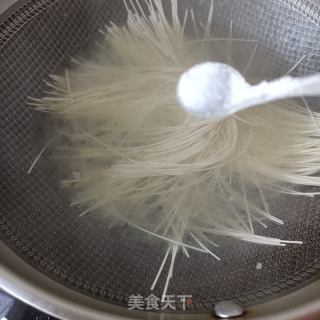 荠菜驴肉丸汤面的做法步骤：4