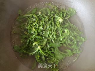 荠菜炖豆腐的做法步骤：3
