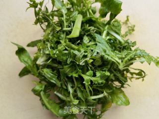 荠菜炖豆腐的做法步骤：2