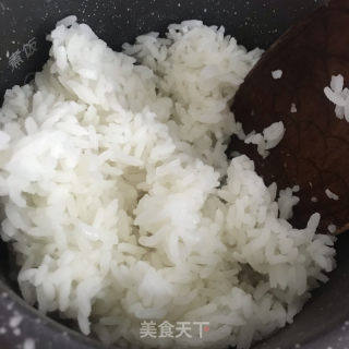 蒜苔腊肠蛋炒饭的做法步骤：3