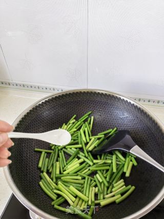 炒腊猪脸的做法步骤：6