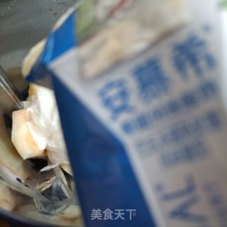 哈密瓜奶昔的做法步骤：4