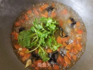 木耳粉丝荠菜丸子汤的做法步骤：8