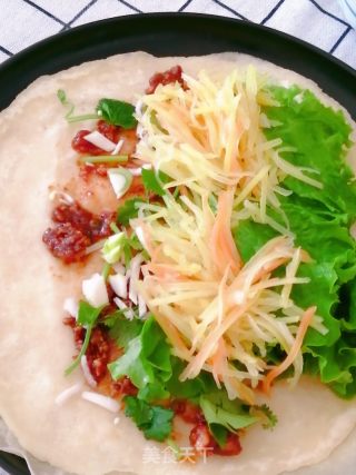 土豆丝卷饼的做法步骤：12