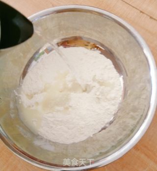 土豆丝卷饼的做法步骤：1
