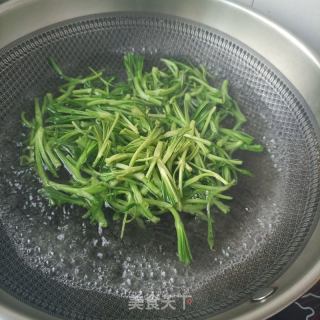 肉丝炒面条菜的做法步骤：2