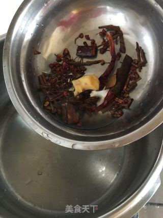 黄豆焖猪手的做法步骤：3