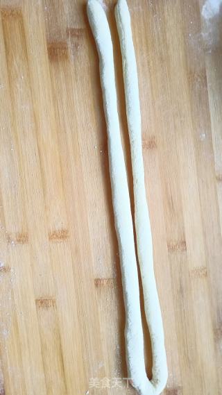 不喝奶的松软大麻花的做法步骤：3