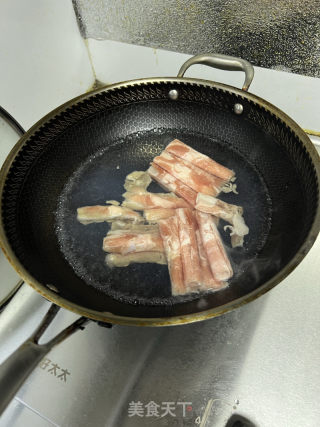 酱羊肉粉丝煲的做法步骤：3