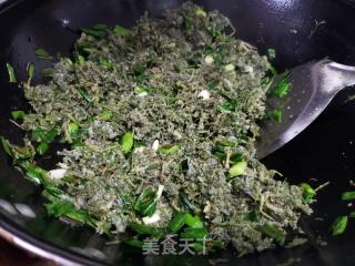 蒜苗炒白蒿的做法步骤：11