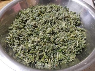 蒜苗炒白蒿的做法步骤：7