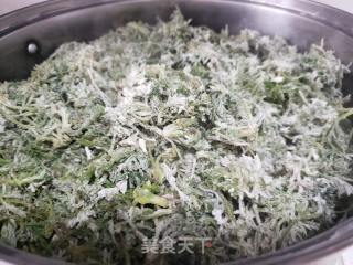 蒜苗炒白蒿的做法步骤：6