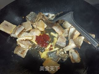 红烧腊鱼的做法步骤：5