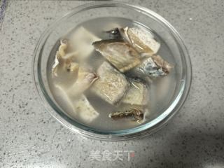 红烧腊鱼的做法步骤：1