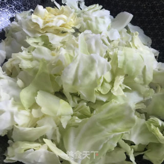 包菜炒木耳的做法步骤：4