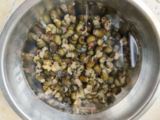 酱炒螺蛳的做法步骤：2