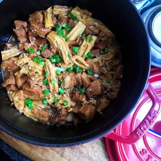红烧肉炖腐竹的做法步骤：10