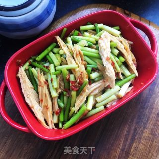 蒜苔炒腐竹的做法步骤：9