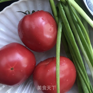 番茄炒鸡蛋的做法步骤：1