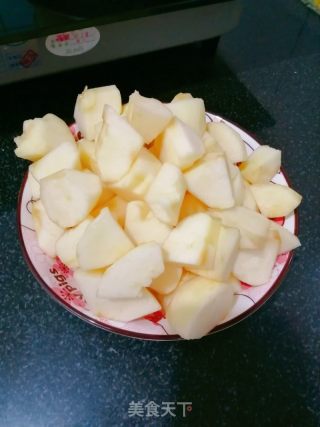 苹果罐头的做法步骤：1