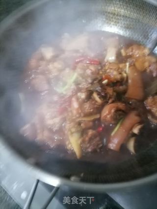 红烧猪蹄的做法步骤：7