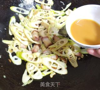 春笋炒烧肉的做法步骤：10