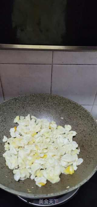 香辣蚝油炒瓜皮的做法步骤：3