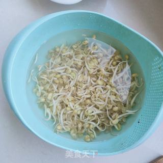 猪油炒黄豆芽的做法步骤：1